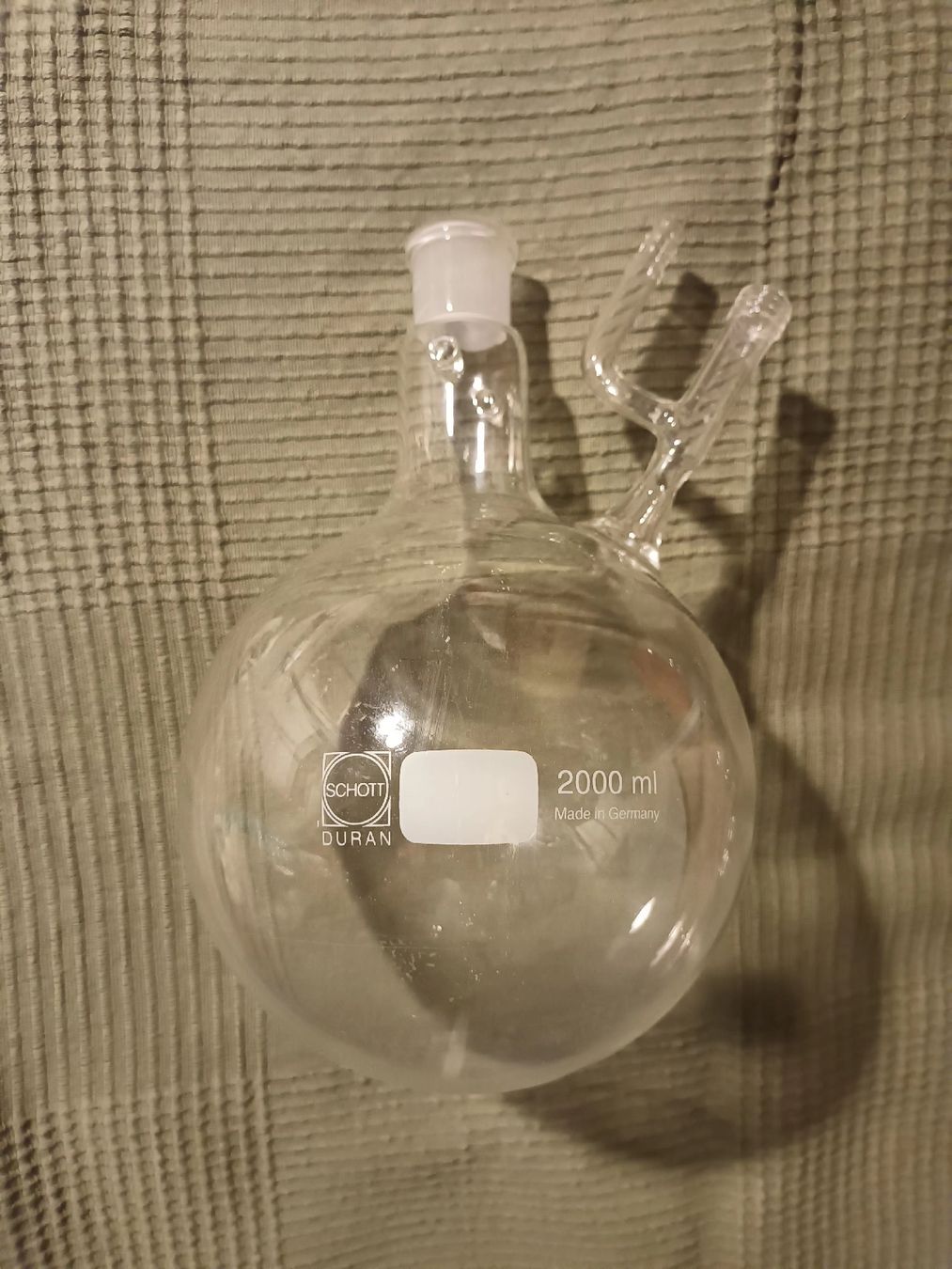 Schott Gläser: Schlenk Flask 2000 ml - NS 29/32 – Gebraucht aus Ecublens VD von emi_d6tr