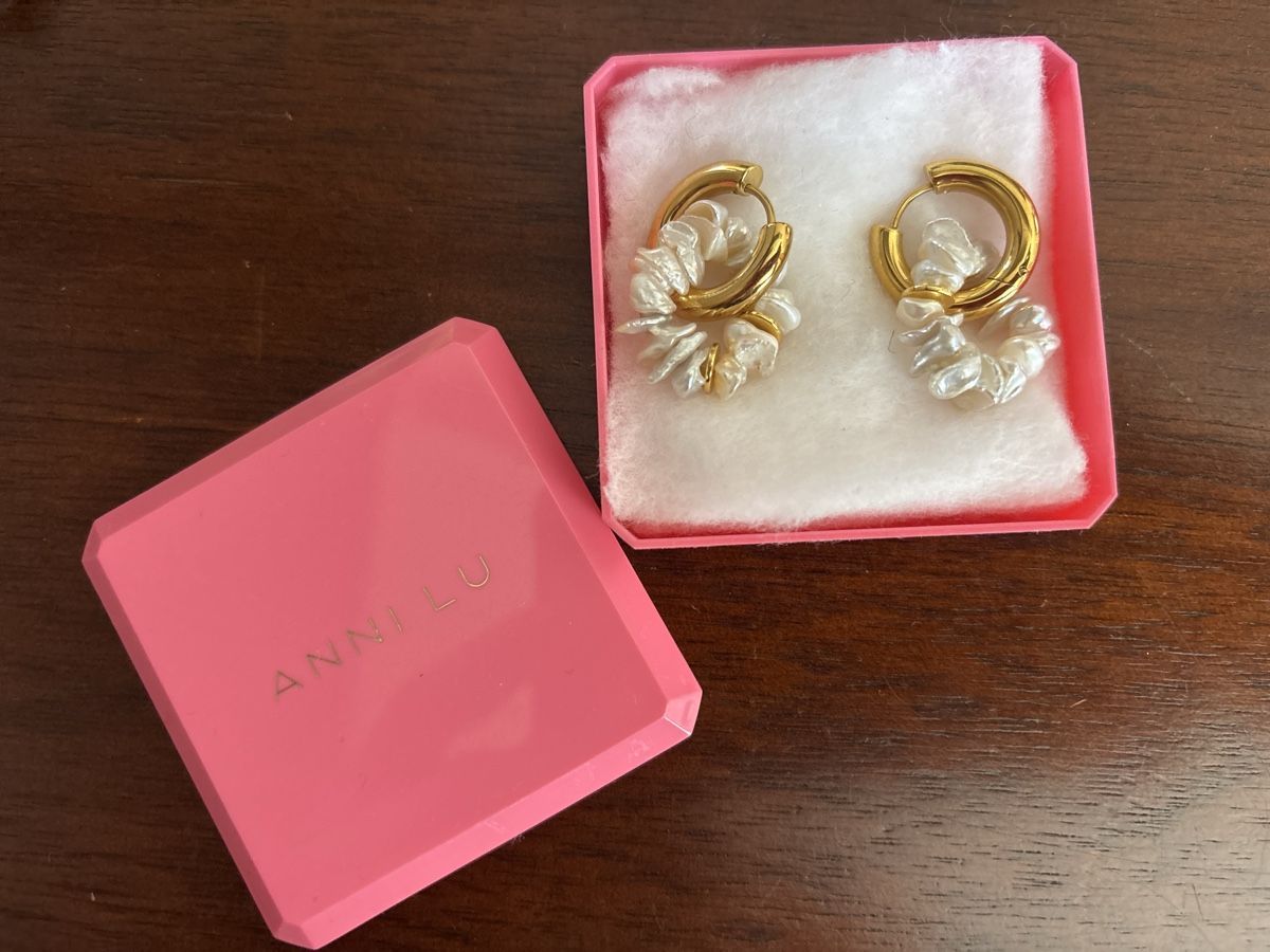 Orecchini pendenti & Orecchini a lobo: ANNI LU Pearl Hoop Earring – Nuovo (secondo la descrizione) da Pratteln venduto da sab_whk9 2