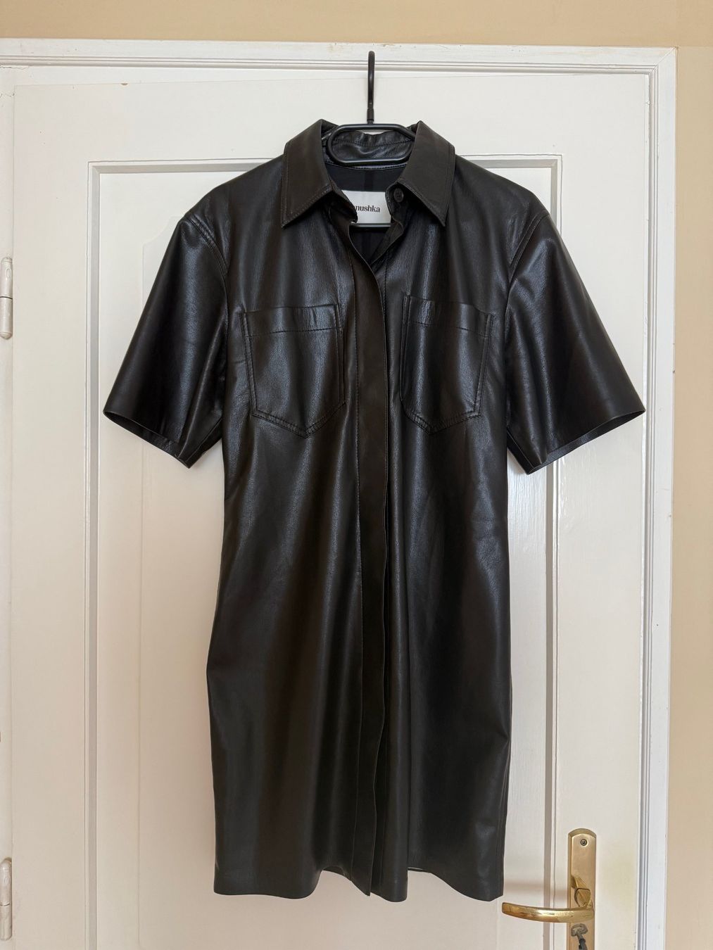 Vestiti: Nanushka Kleid – Usato da Allschwil venduto da katokaka 4