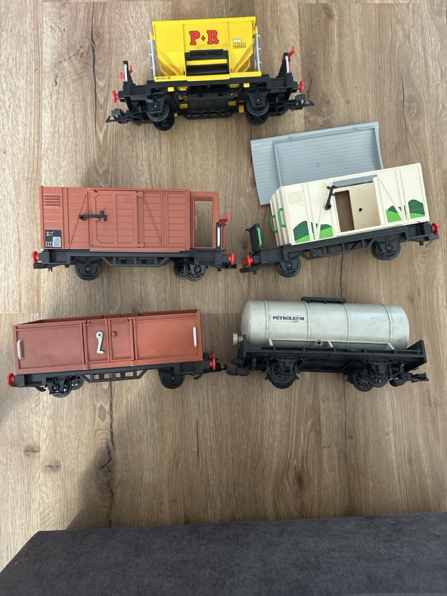 Playmobil Giocattoli: Eisenbahnwagons Konvolut 5 Stk. – Usato da Mörschwil venduto da Alrud99 1