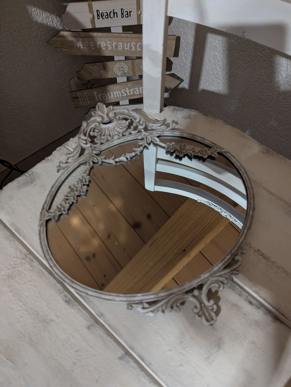 Spiegel: Spiegel shabby chic  – Neu und originalverpackt aus Bettlach von Costmiri