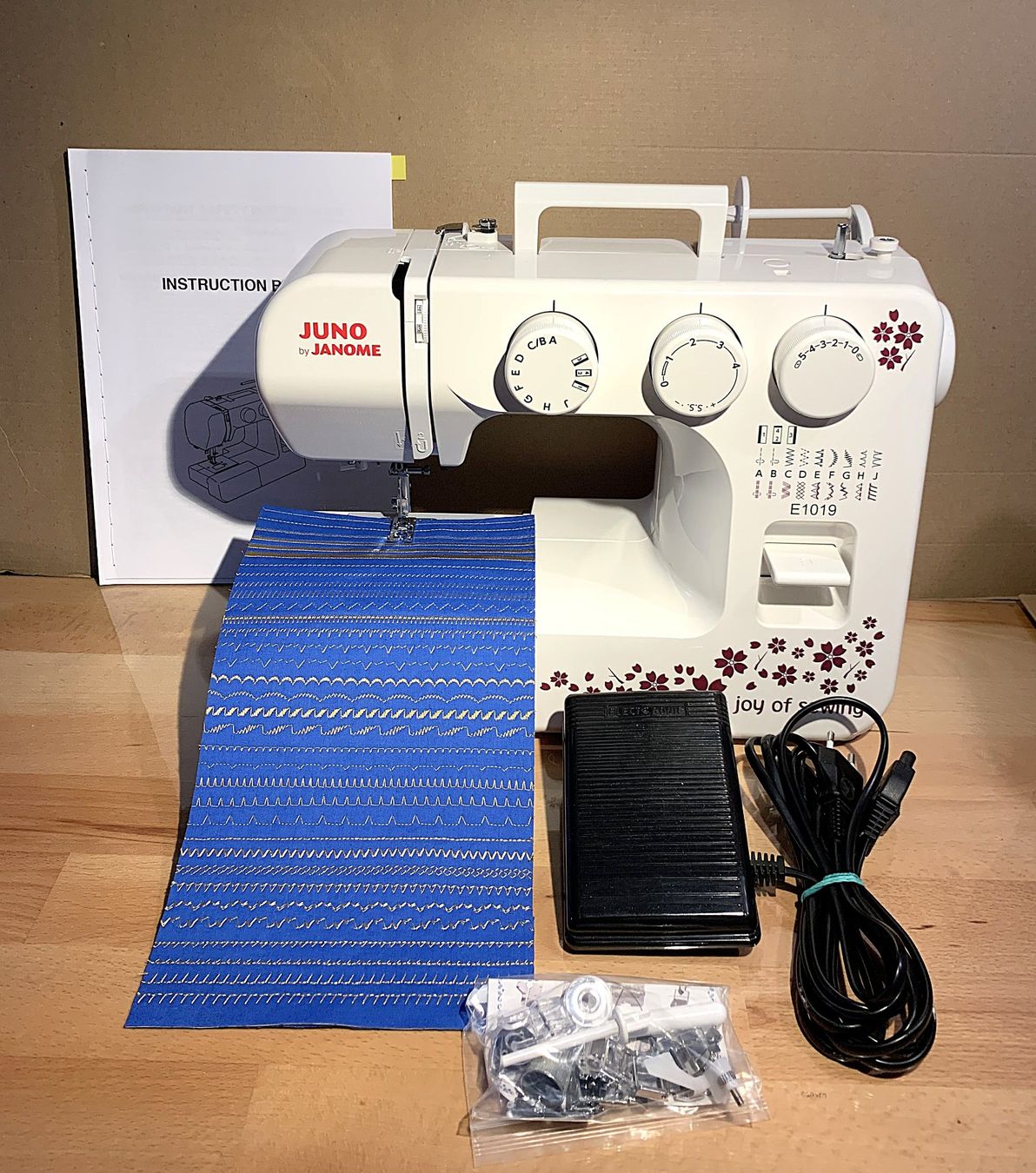 Janome Macchine da cucire: Nähmaschine JANOME Juno E1019 ab Service – Usato da Wetzikon ZH venduto da Hobbyschneiderin