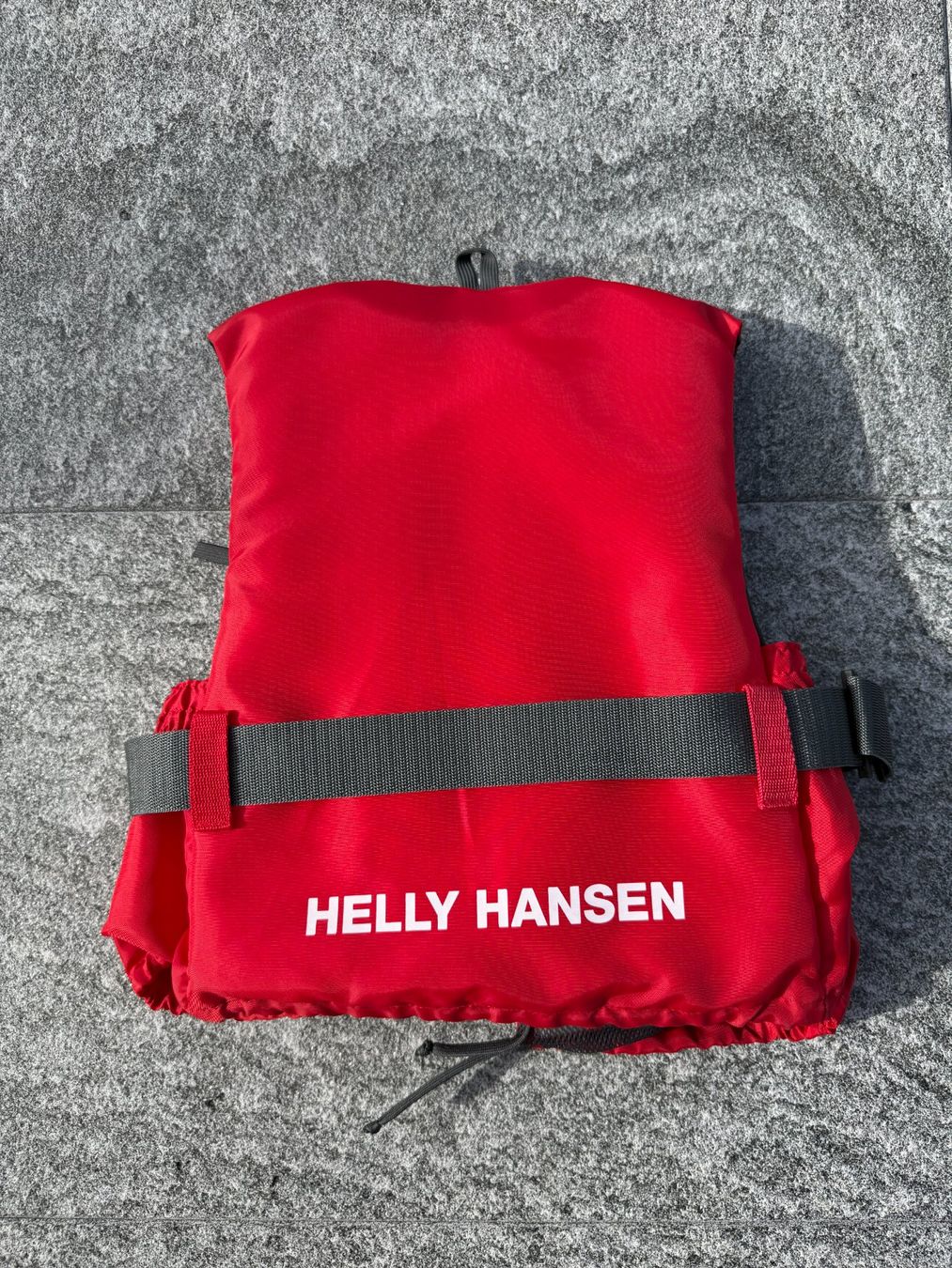 Helly Hansen Schwimmwesten: Schwimmweste HH 30-40kg – Neu (gemäss Beschreibung) aus Arni AG von Pcomini 1
