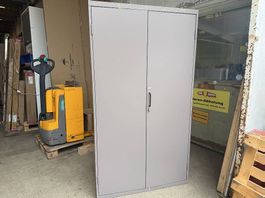 Metallschrank B:100: T:40, H:180cm