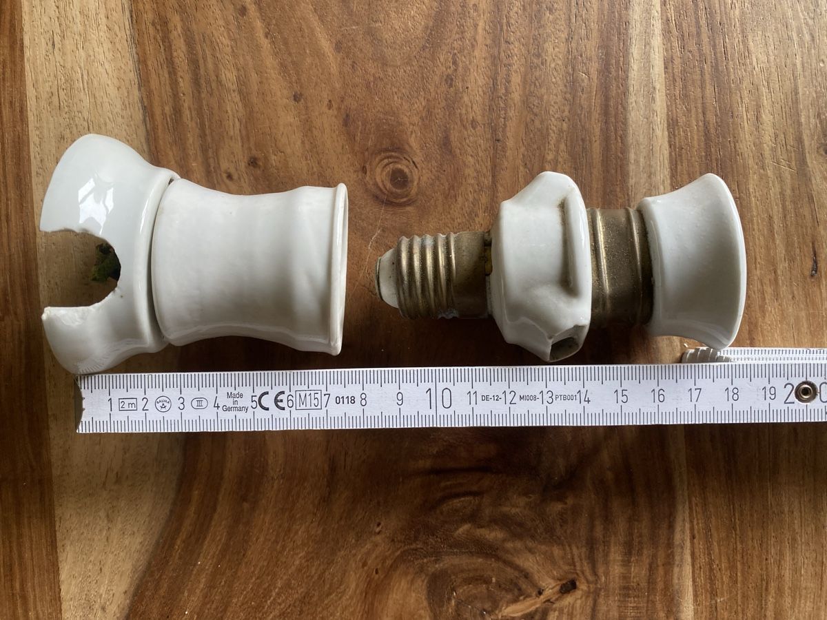 Lampade: Vintage Lampenfassung – Difettoso da Thörishaus venduto da luc_nsv9 4