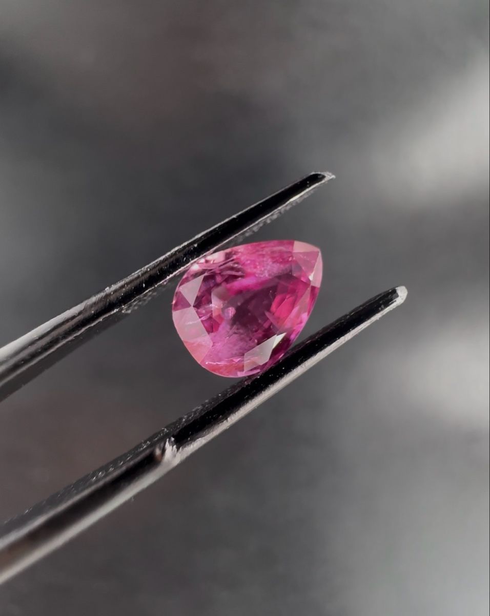 Edelsteine: 1.55 Unerhitzter Rosa Saphir – Neu und originalverpackt aus Cologny von Chrono_supply