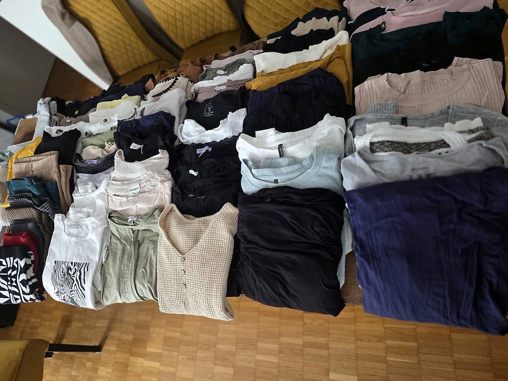 Lotti di vestiti: XXL Kleiderset – Usato da Pfungen venduto da zana2007 2