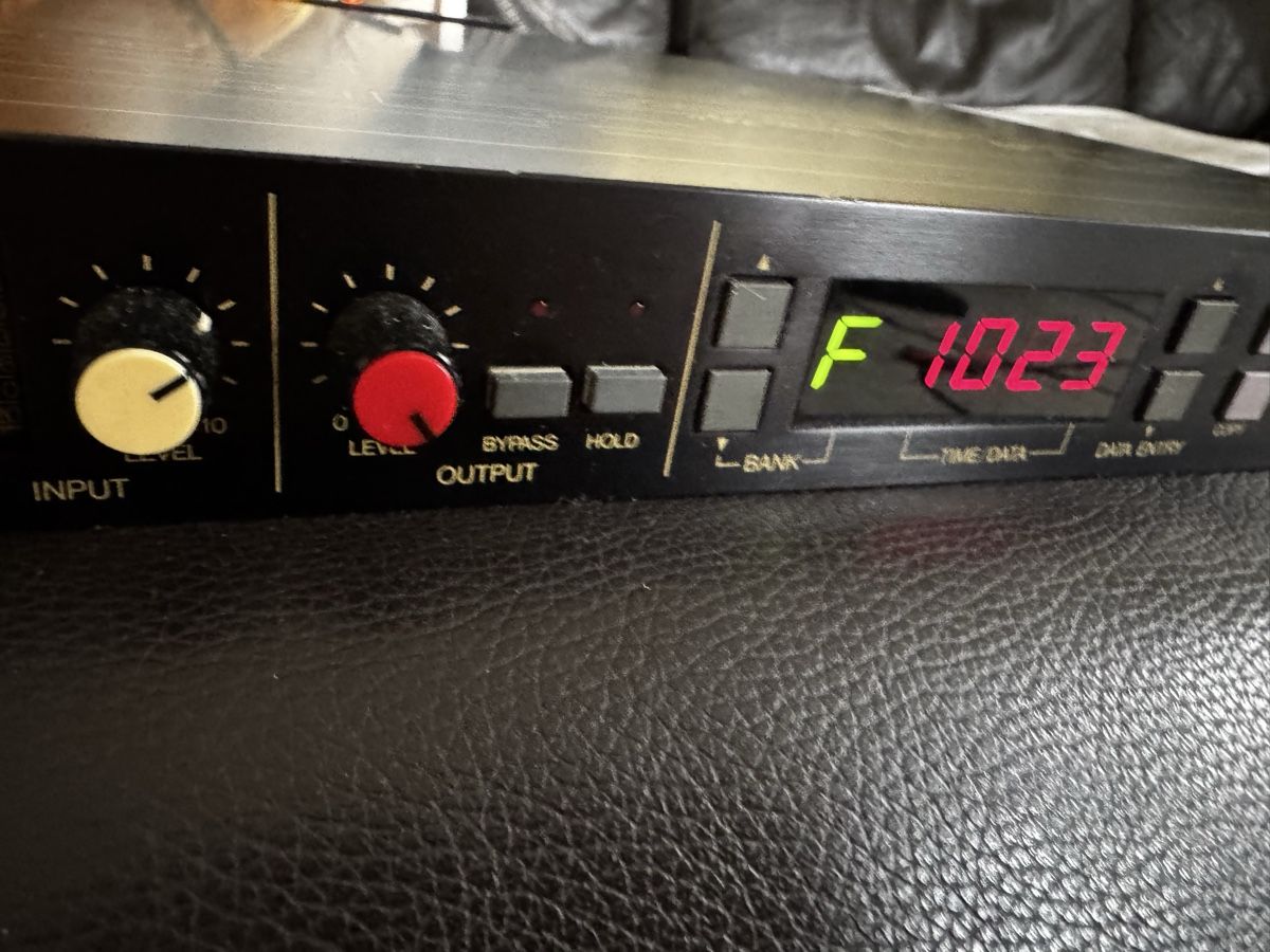 Yamaha Strumenti musicali: Yamaha D1500 - Top Delay! – Usato da Zürich venduto da 1cut2 2
