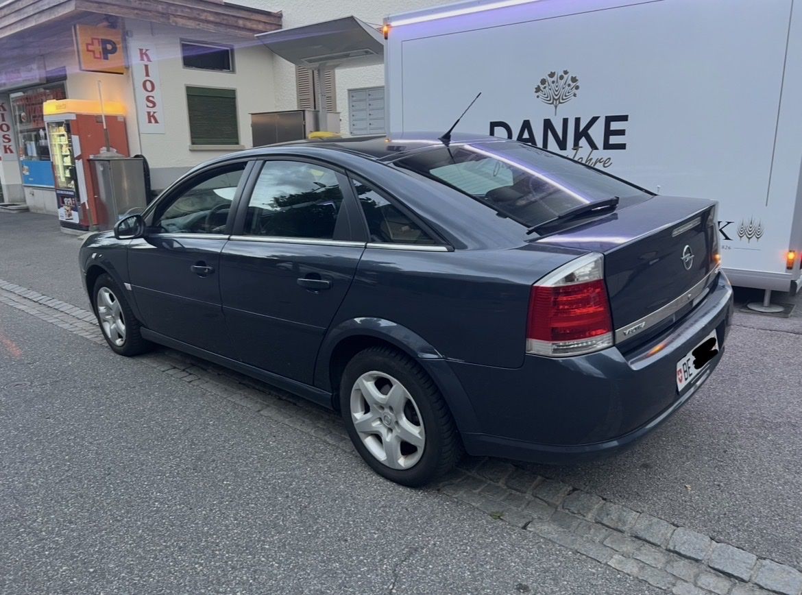 Opel Automobili: Opel Vectra 2.2i Ab MFK – Usato da Thun venduto da saf_gdv8 2