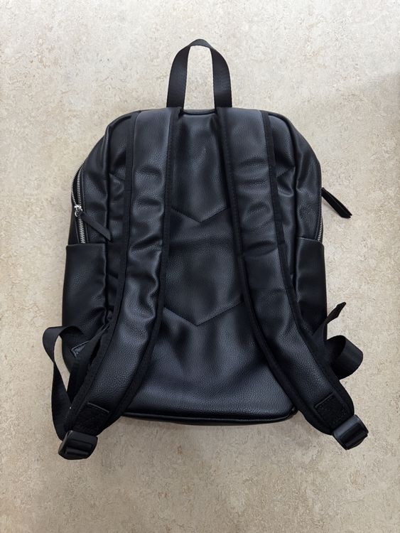 Zaini: Schwarzer Rucksack Leder Optik – Usato da Zürich venduto da swiss.tech 1