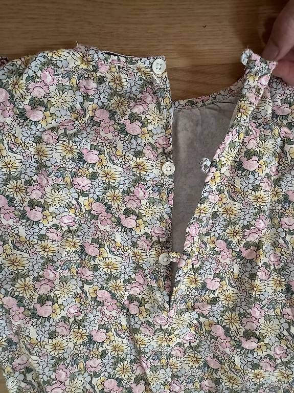 Camicette: The new Society Body / Bluse – Usato da Zürich venduto da LovieDovie 2