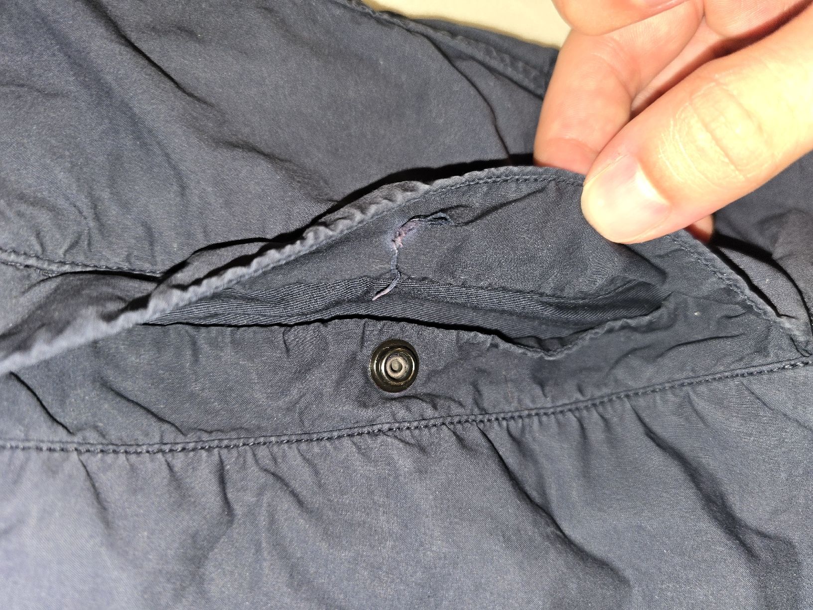 Stone Island Giacche: Stone Island Jacke dunkelblau Grösse L – Usato da Luzern venduto da Flynn_nw 2