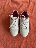 Skechers Sneakers mit Herzen Gr. 33