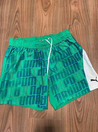 Puma Badehose grün Herrengrösse M / 48 / 50