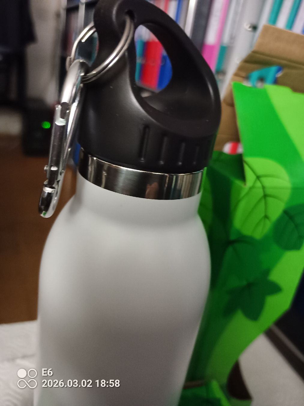 Borracce & Thermos: 4 Emailartikel: 2 Flaschen und 2 Mugs – Nuovo e nell'imballaggio originale da Zürich venduto da Mitzi6 5