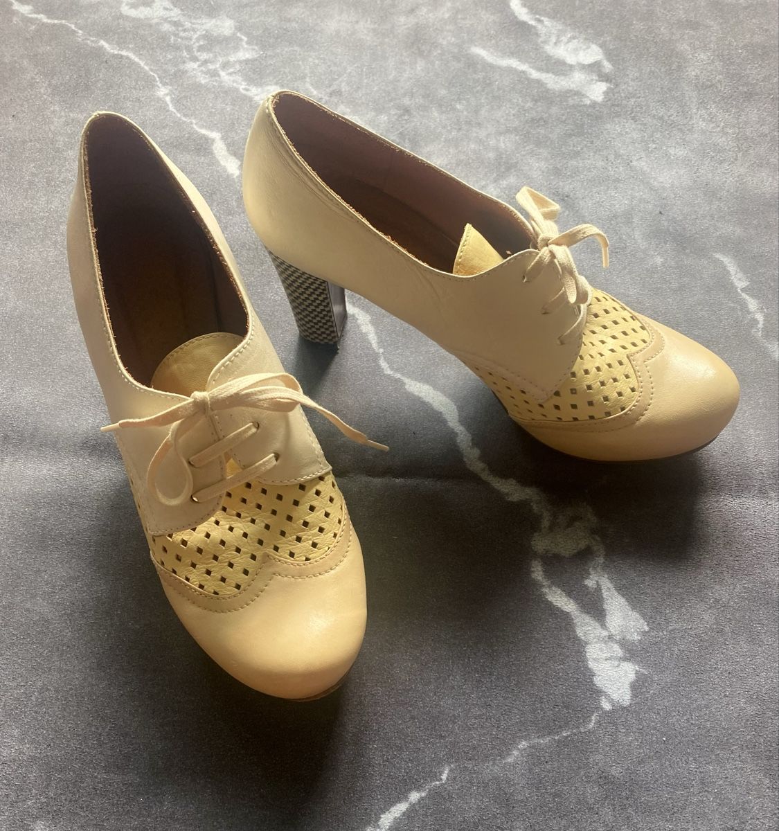 Chie Mihara Scarpe da donna: Chie Mihara Pumps 39 – Usato da Schlieren venduto da kaj_xvx7