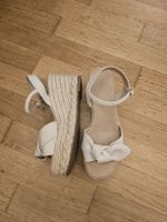 Sandali bianchi con fiocco e plateau taglia 38 usati