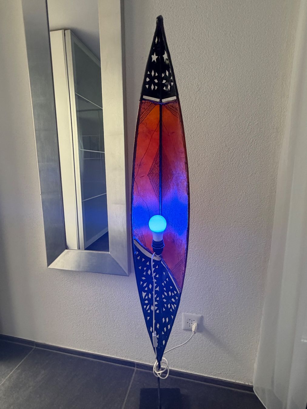 Lampen: Stehlampe orientalisches Design Leder orange schwarz – Gebraucht aus Biel-Benken BL von cor_rmw7 1
