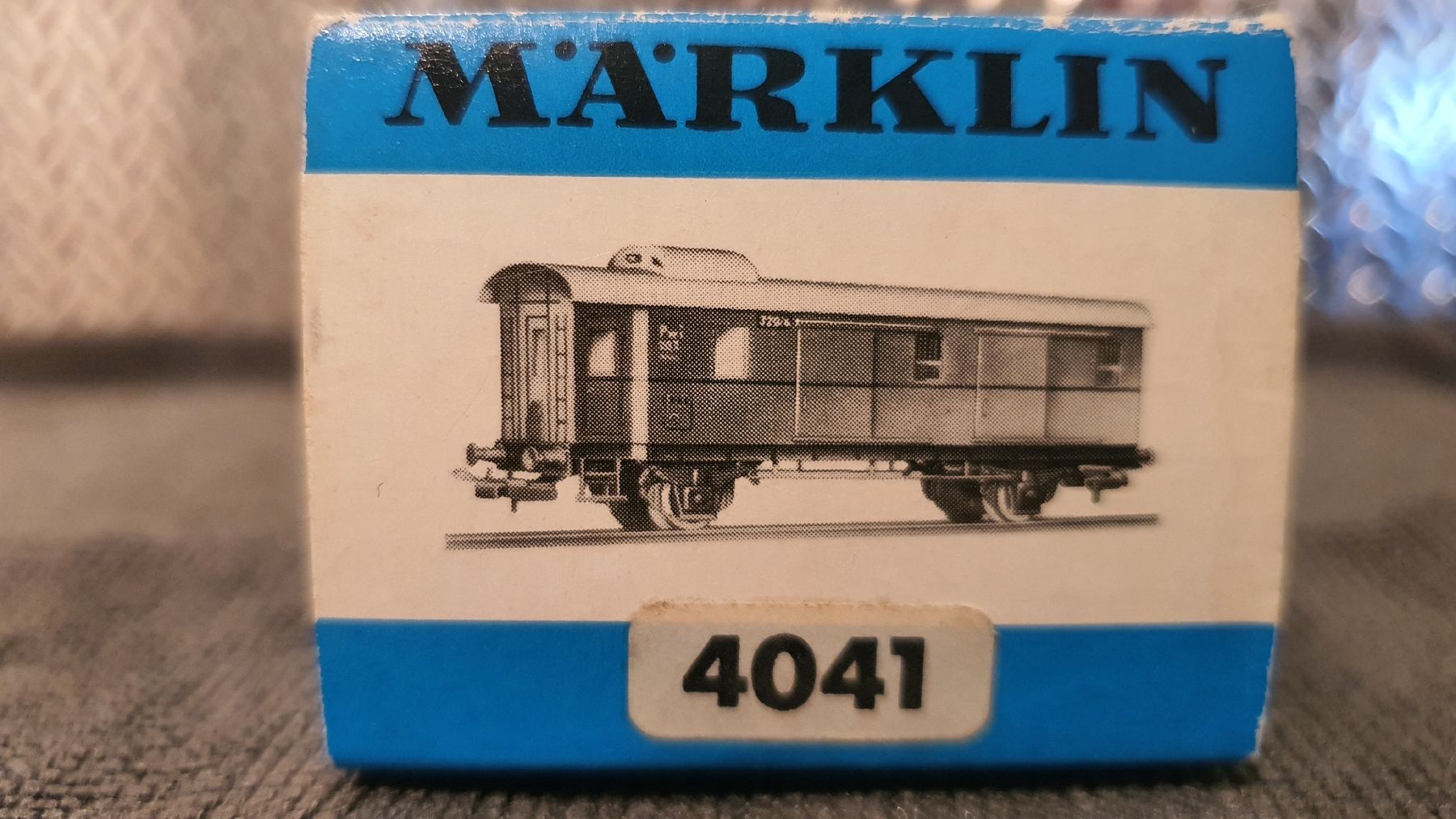 Märklin Modellini di ferrovie: MÄRKLIN 4041 POSTWAGEN – Usato da Männedorf venduto da Modellbau-wyss 4
