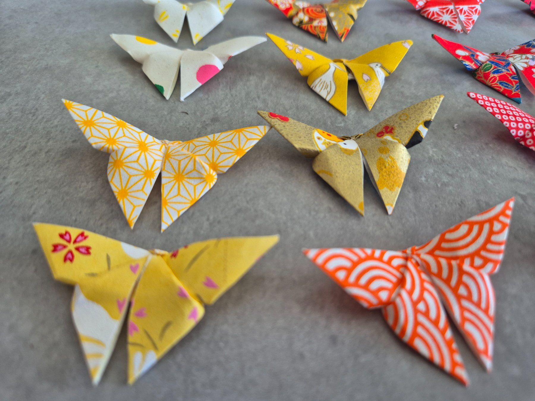 Alle Dekorationen: 20 Origami Schmetterlinge rot-gelb – Neu und originalverpackt aus Zürich von brifo64 9