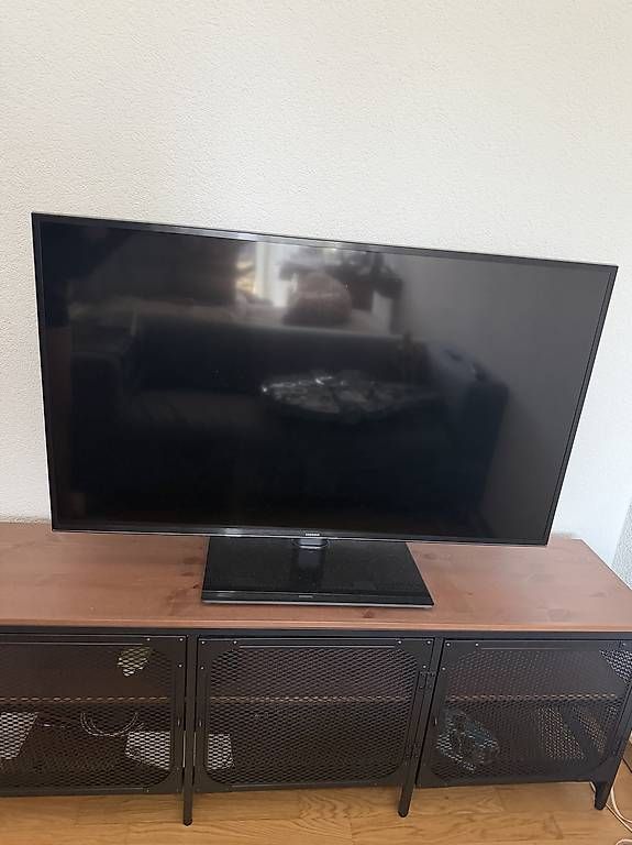Samsung Appareils TV: Samsung TV – D'occasion à Châbles FR par celine61