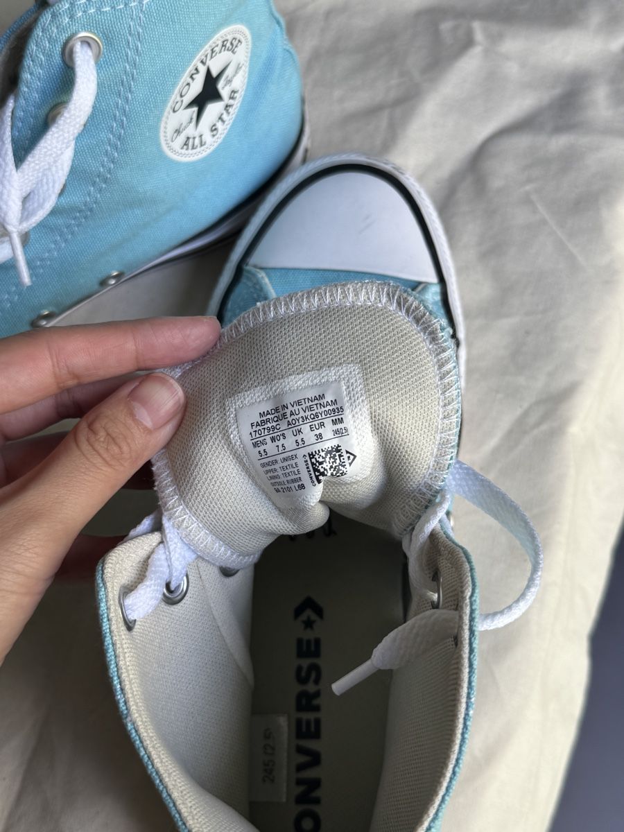 Converse Scarpe da uomo: Converse Chuck Taylor All Star High Top, Hellblau, Gr. 38 – Usato da Zürich venduto da xiy_8jw5 1