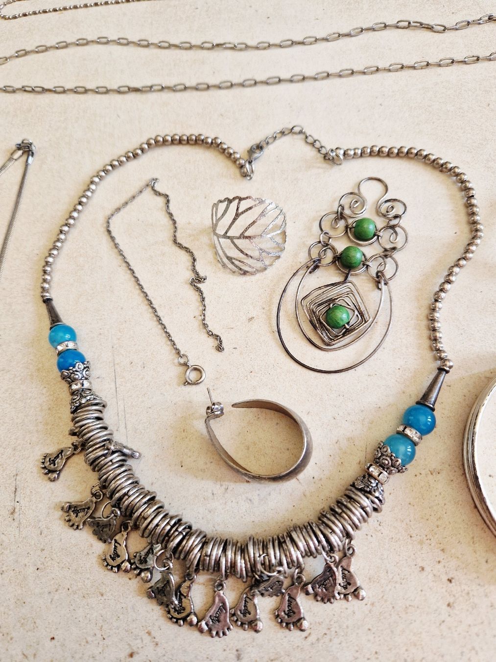 Altri gioielli: Lot de bijoux variés  – Usato da Undervelier venduto da Tufitufi7 1