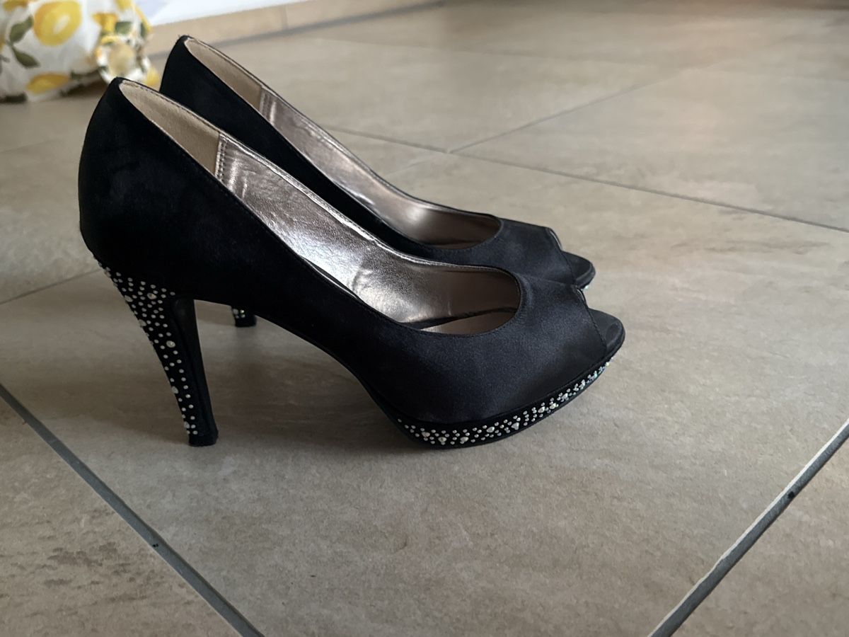 Scarpe da donna: Pumps schwarz 38 – Nuovo (secondo la descrizione) da Otelfingen venduto da Tommy112 3