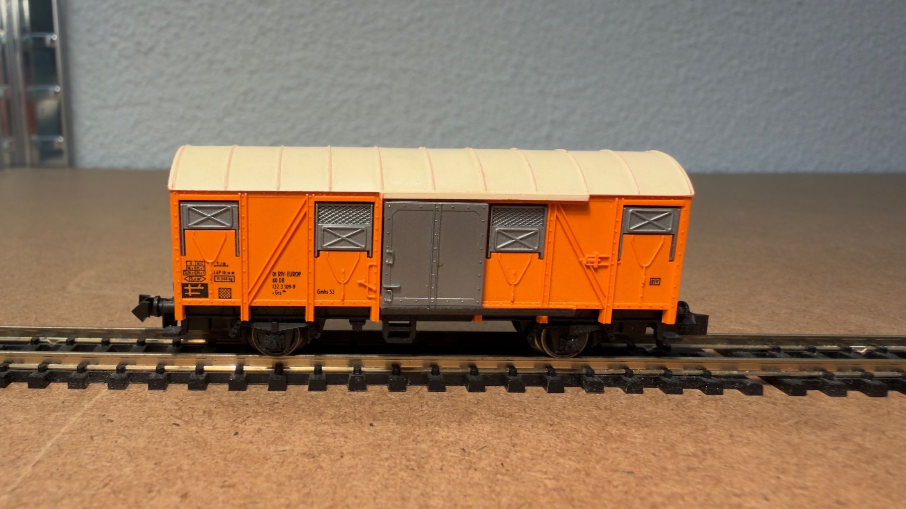 Fleischmann Modellini di ferrovie: Fleischmann Güterwagen Spur N – Usato da Schlieren venduto da rat_lq6b 1