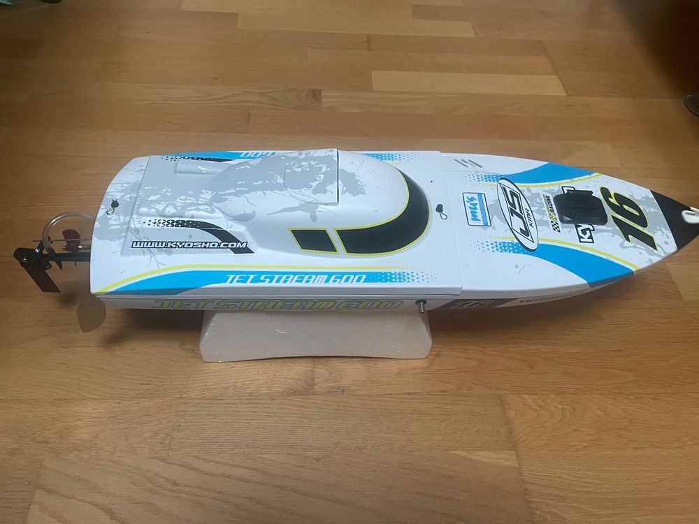 RC Boot Jetstream 600 von Kyosho | Kaufen auf Ricardo
