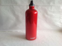 SIGG - Gourde - Bouteille - rouge métallisé - 1L