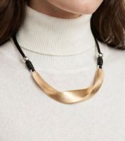 Collana donna metallo color oro e cordino nero