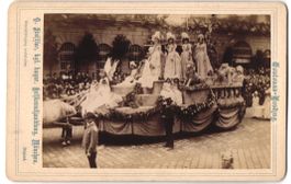 Fotografie München, Festwagen  Die Wieg
