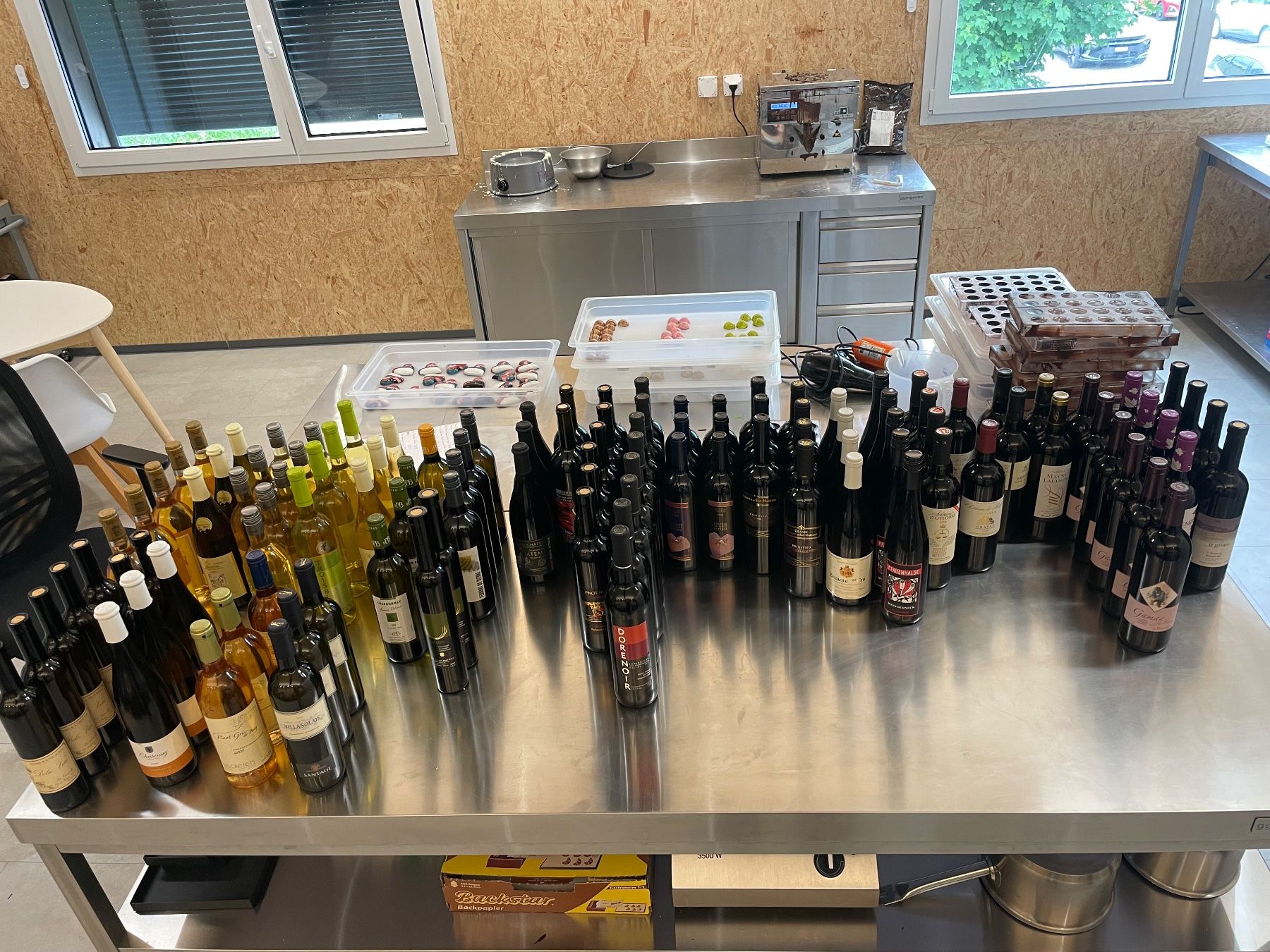 Vino: Lot complet de vins – Usato da Sonvilier venduto da Kunstofft
