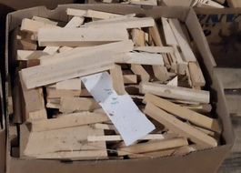 Anfeuerholz Tanne  10 kg Pakete  trocken