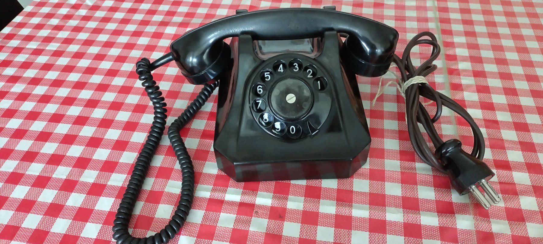 Telefoni: Tischtelefon – Usato da Liestal venduto da waeckerli