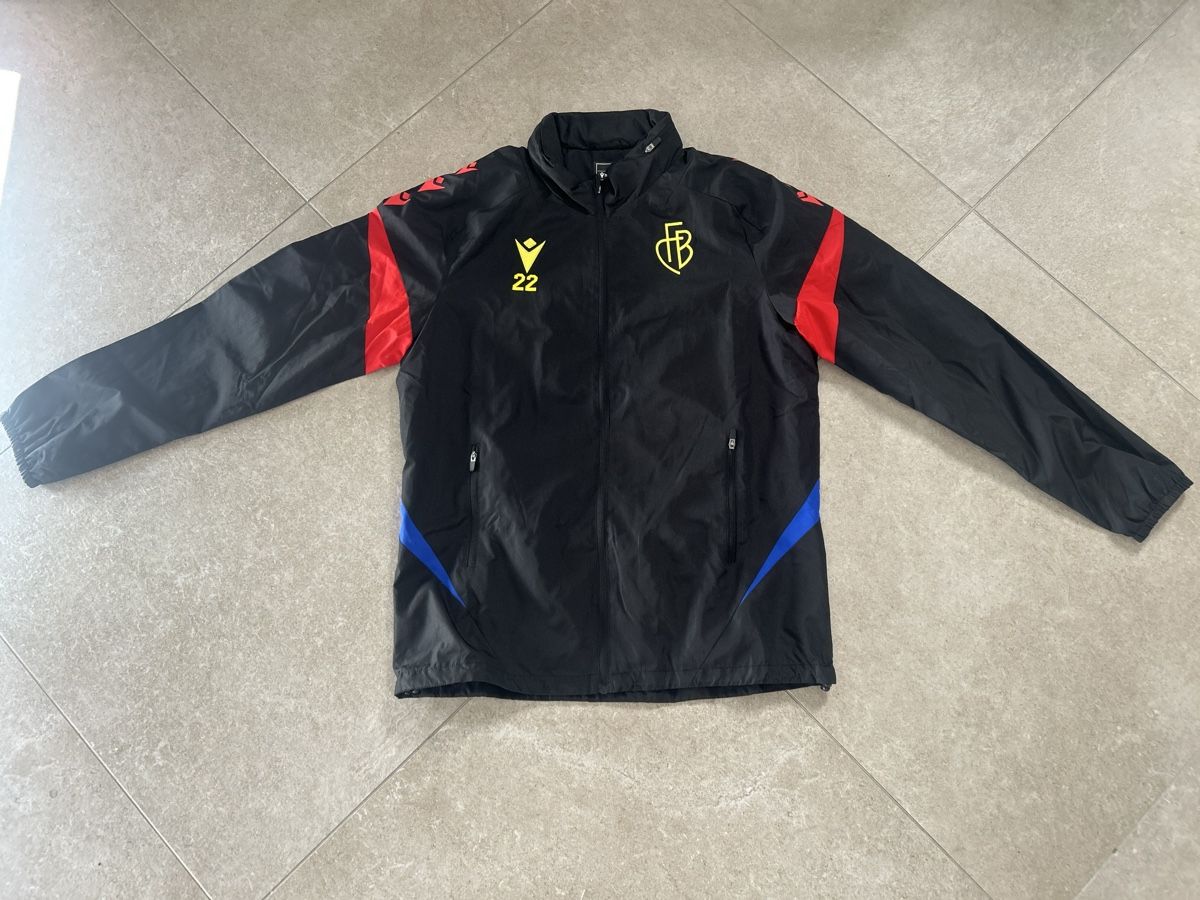 FC Basel Giacche: Jacke FC Basel Macron S – Usato da Genève venduto da jon_ydl8