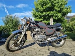Honda CB 250 N Scrambler-Look zum Aufbereiten