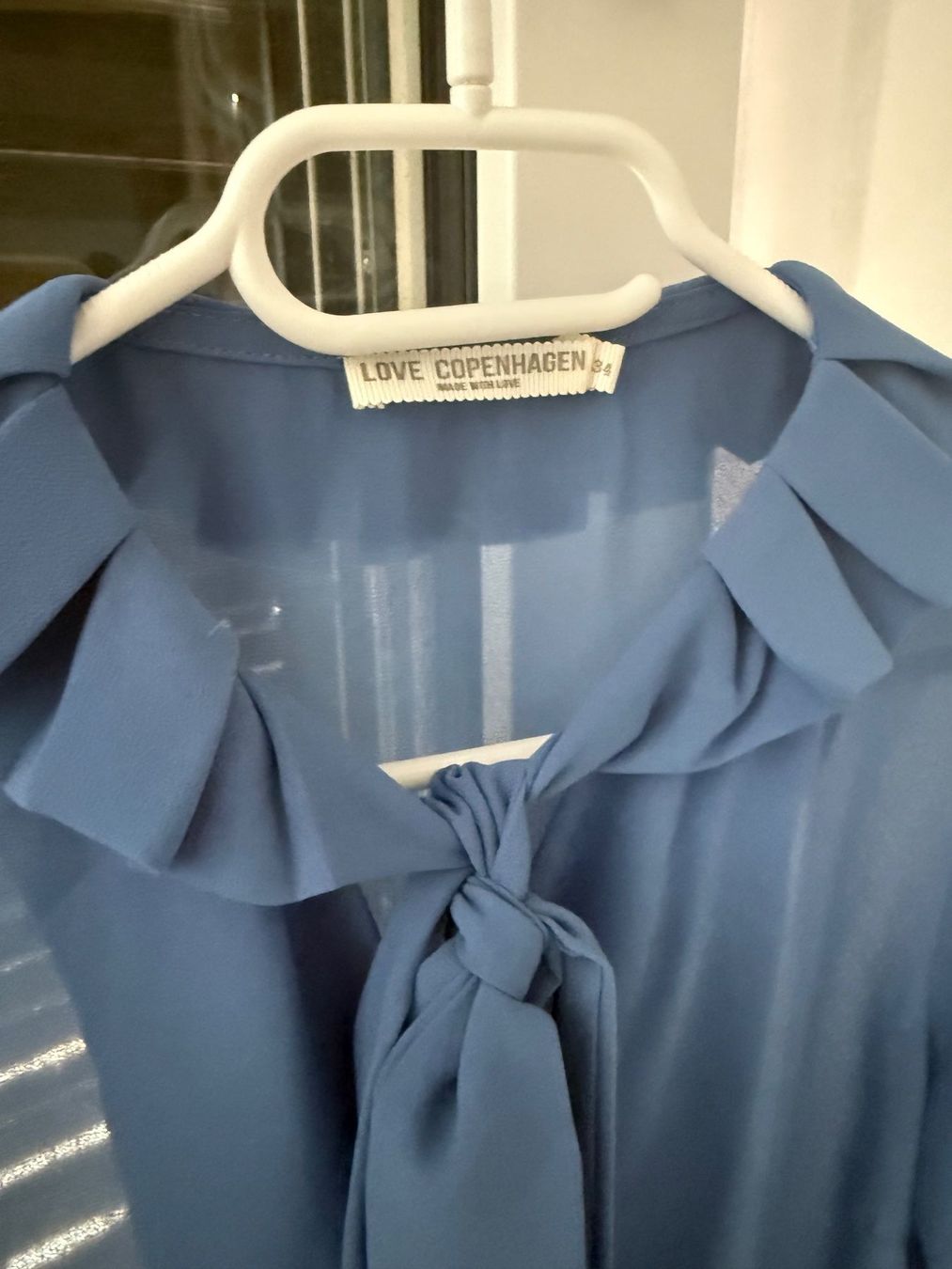 Blusen: Bluse mit Schleife Grösse 34 blau – Gebraucht aus Luzern von ElaG 2