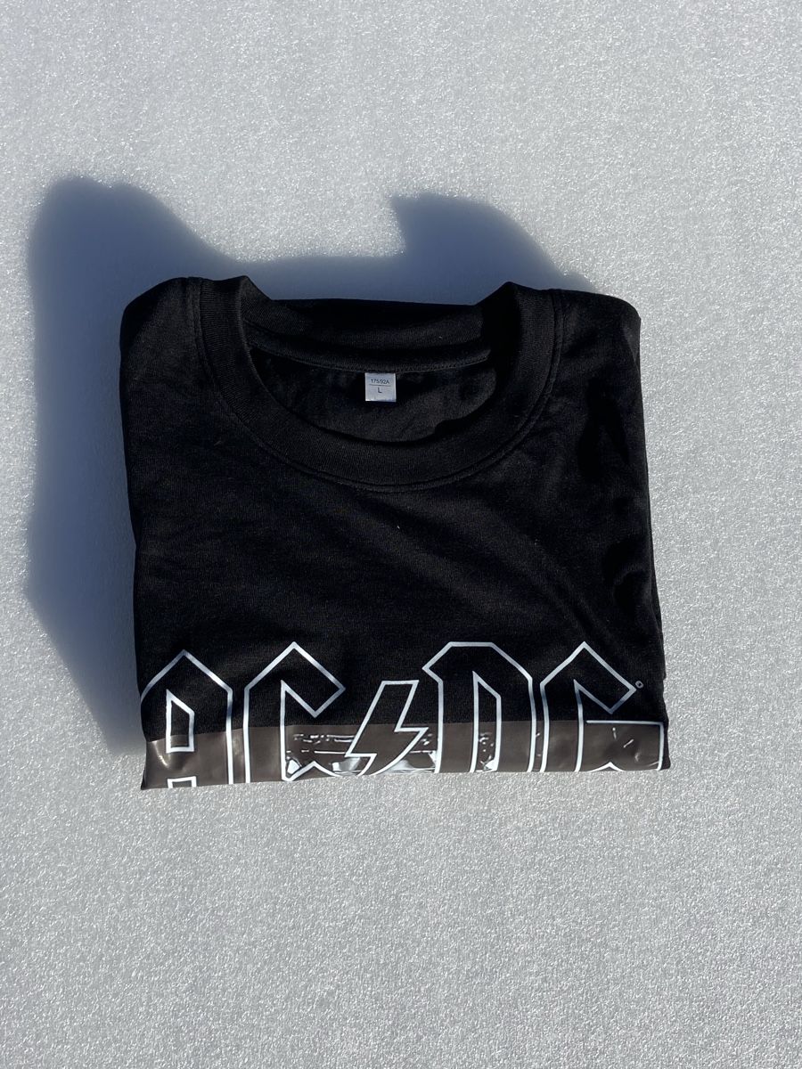 T-shirt: AC/DC Shirt – Nuovo (secondo la descrizione) da Schötz venduto da Willibandi 4