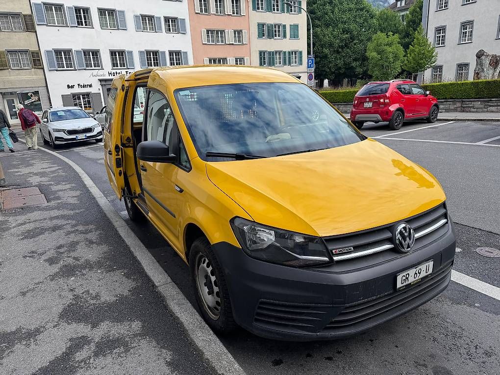 Veicoli commerciali: VW CADDY TDI 4x4 Automat  – Usato da Chur venduto da Cardinal1 5