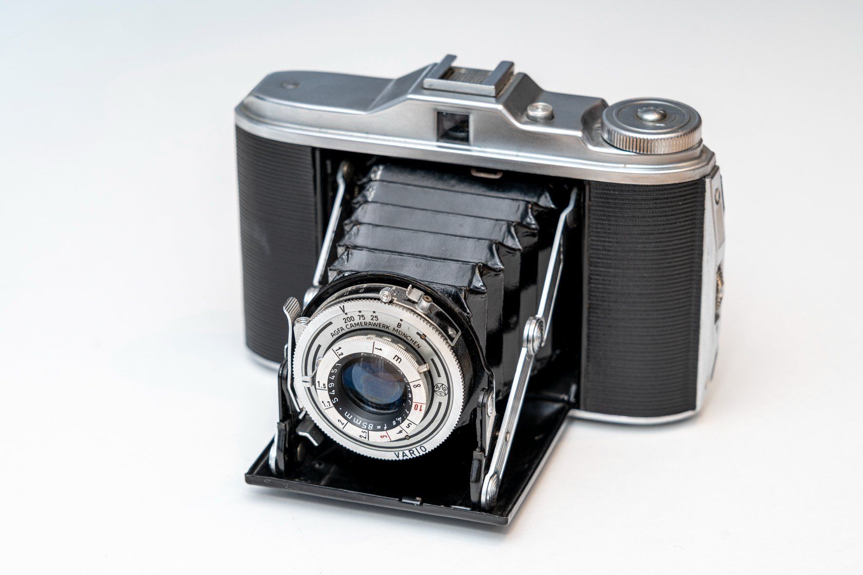Agfa Fotocamera: Agfa Isolette - Agnar 1:4.5 f = 85mm – Usato da Grandvaux venduto da RGKeller