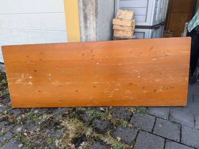 Set di tavolo e panche: Festbankgarnitur, Holz, gebraucht – Usato da Pfaffnau venduto da Gerry1503