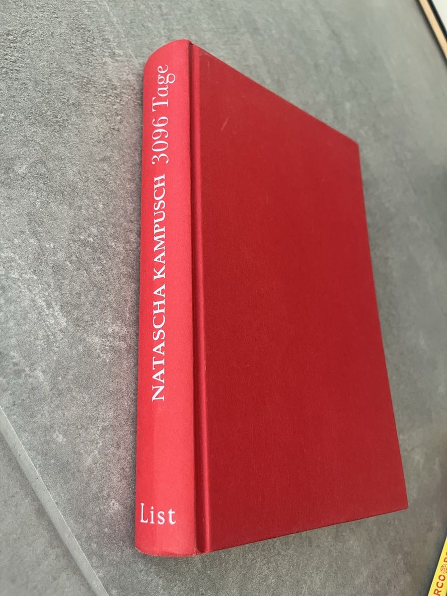 Libri: Buch - Natascha Kampusch - 3096 Tage – Usato da Oberrohrdorf venduto da S.Marisa