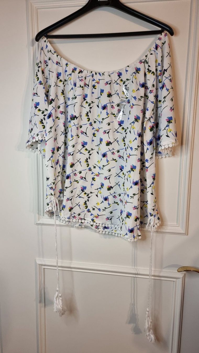 Camicette: Neue Bluse Größe XL – Usato da Wald ZH venduto da Martin79 4