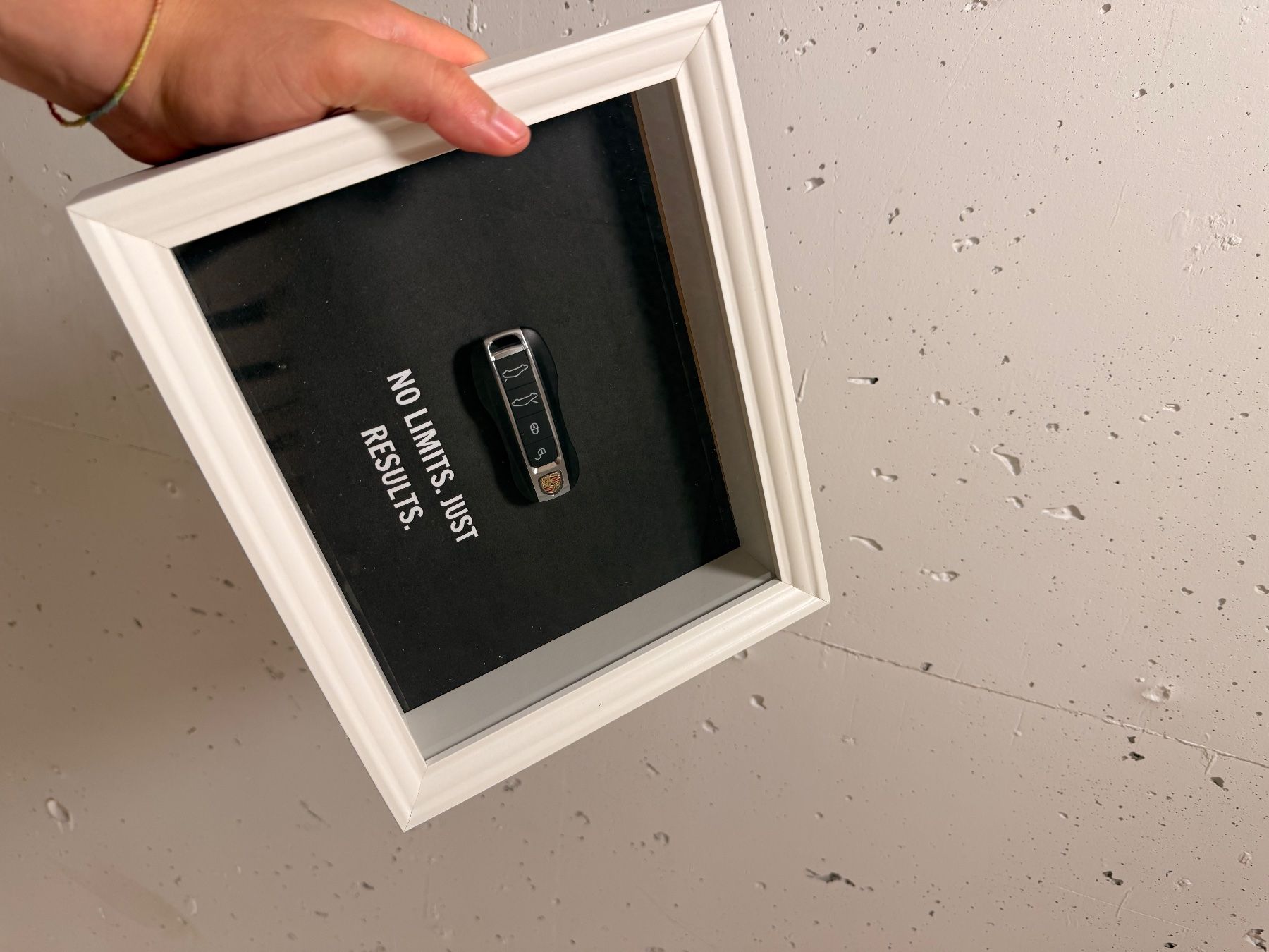 Porte-clés: Cadre décoratif avec porte-clés et citation – D'occasion à Bossonnens par per_5mgn 1