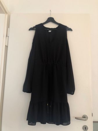 Schwarzes elegantes Kleid