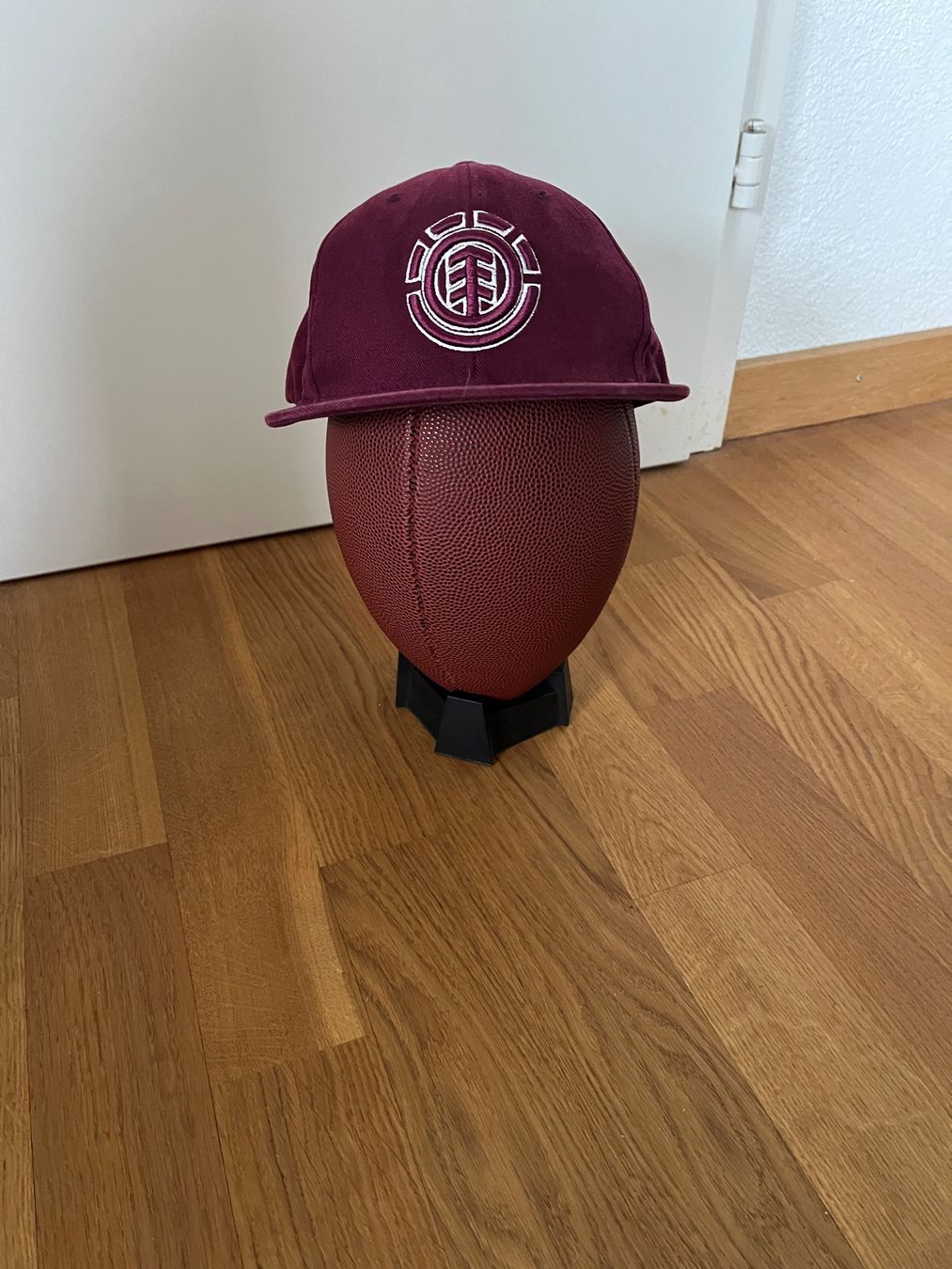 Element Copricapi, berretti & cappellini: Cap Weinrot Element – Usato da Oberwil b. Zug venduto da ann_682p