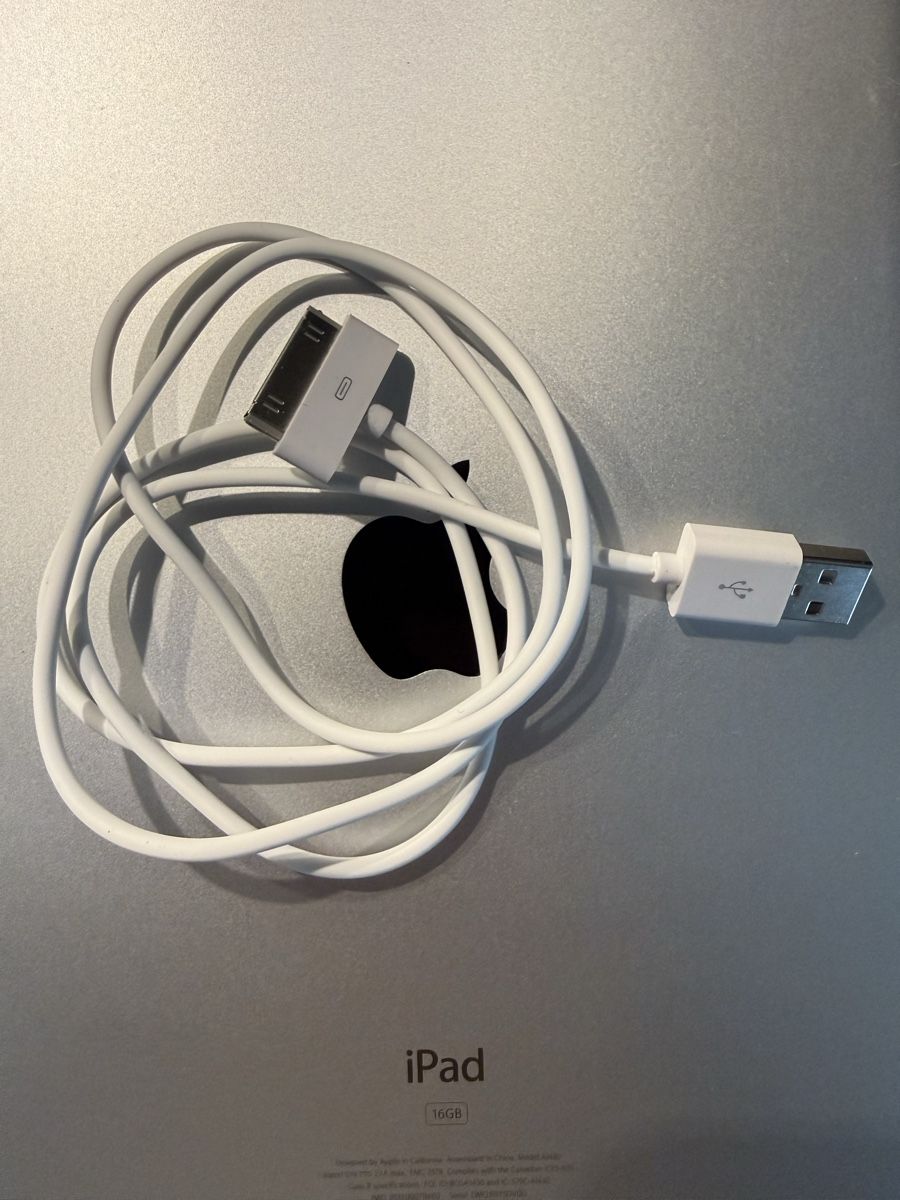 Apple Tablet PC: Ipad A1430 – Gebraucht aus Zug von KoSaZ 2