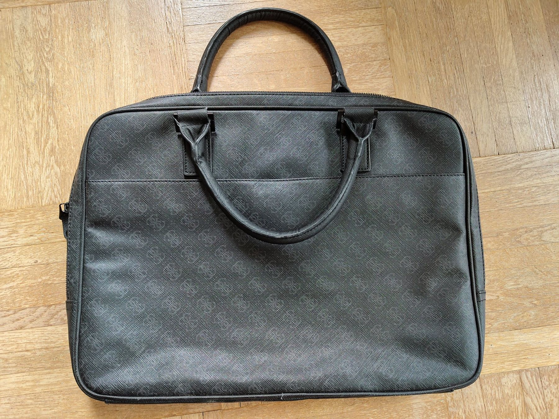 Guess Valigie & Borse: Guess Laptop Tasche – Usato da Glarus venduto da ana_m5bb 1